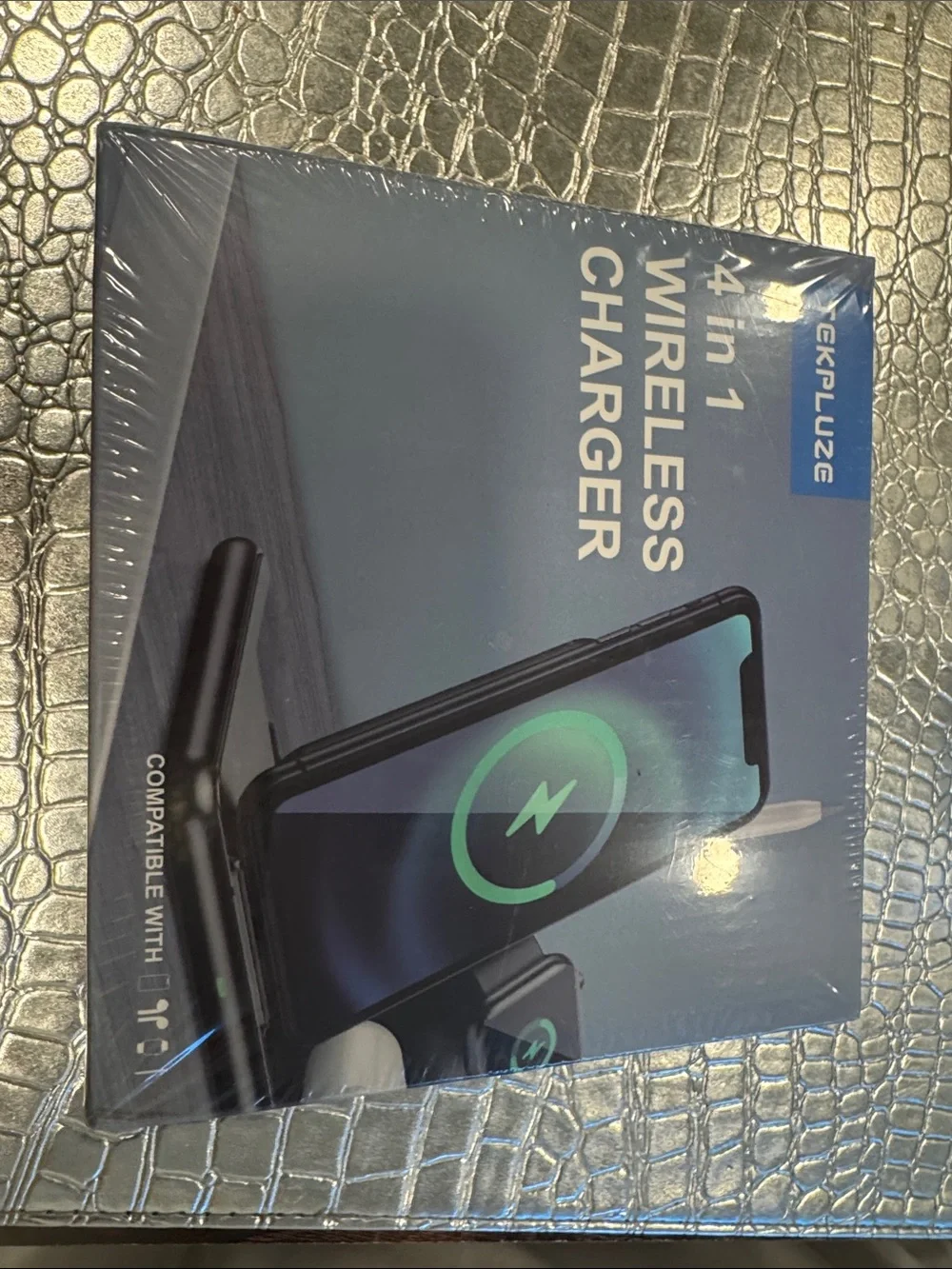 4-in-1 Wireless Charger – Blue